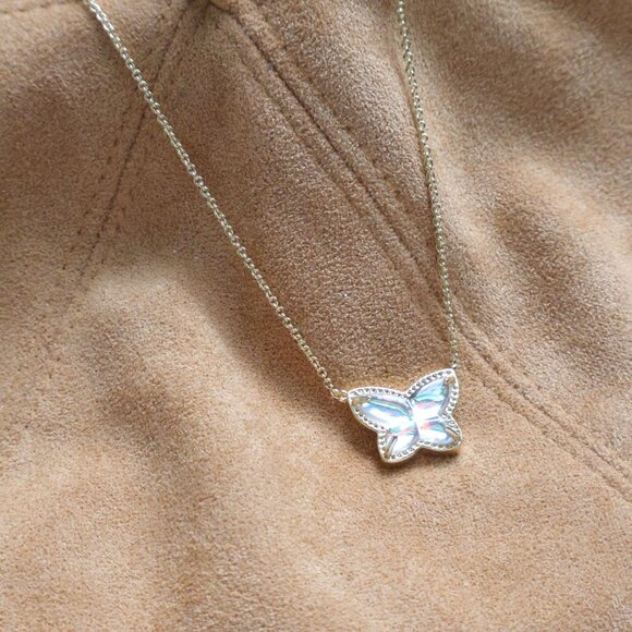 New. Kendra Scott Lillia Butterfly Gold Dichroic Glass Necklace - Picture 2 of 2